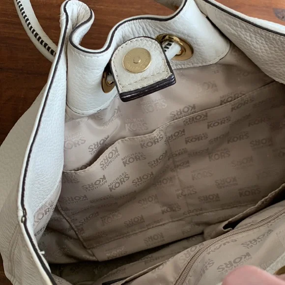 Michael Kors Purse - Picture 8 of 9